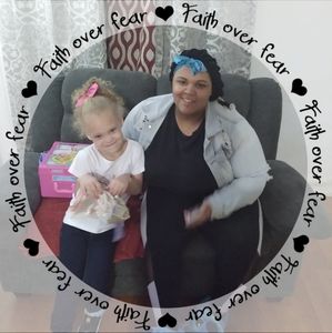 Meet your Posher, Holly